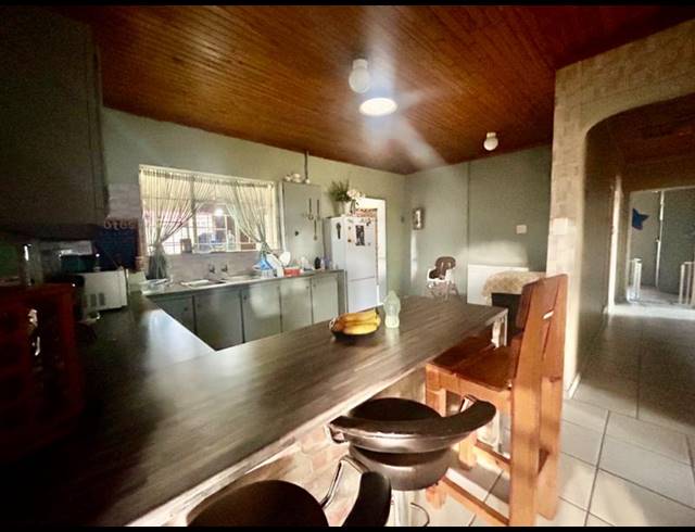 2 BEDROOM HOUSE FOR SALE IN VANDERBIJLPARK CW 5